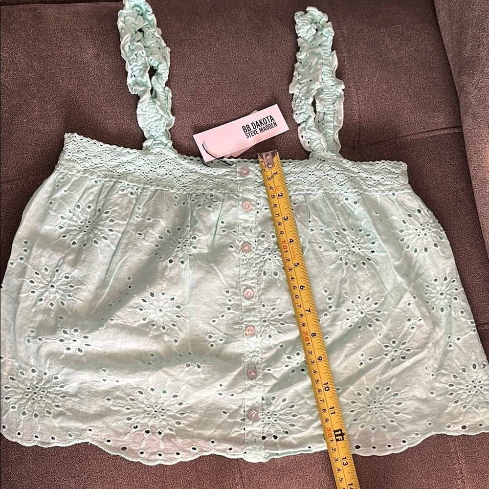 Steve Madden Green Ruffled Sleeveless Tank Top - Picture 2 of 8